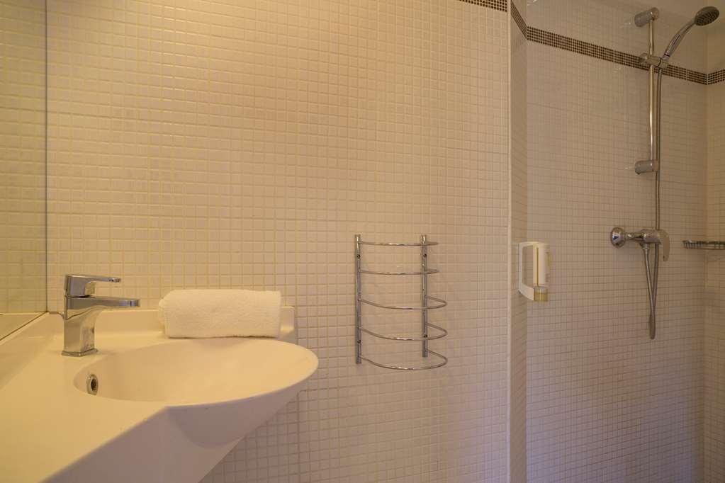 The Originals City, Hotel Novella Confort, Nantes Est Carquefou Amenities photo